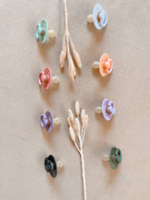 Load image into Gallery viewer, Itzy Soother™ Natural Rubber Paci Sets