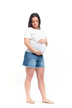 Load image into Gallery viewer, Benny Loose Frayed Short