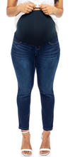Load image into Gallery viewer, 1822 Butter Ankle Skinny- Plus Size