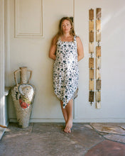 Load image into Gallery viewer, Ruffle Strap Labor &amp; Delivery Gown
