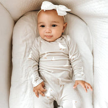 Load image into Gallery viewer, Günamüna Goose Convertible Pajamas
