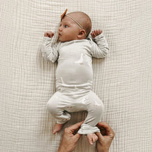 Load image into Gallery viewer, Günamüna Goose Convertible Pajamas
