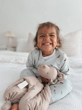 Load image into Gallery viewer, Günamüna Woof Sage Fleece Sweatsuit
